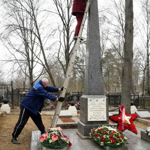 Благоустройство мемориального захоронения на Песковатикском кладбище
