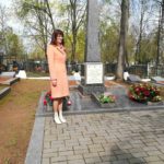 Участие в торжественном возложении венков и цветов у Мемориального захоронения на Песковатикском кладбище