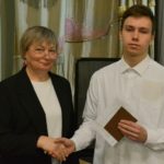 Торжественное вручение дипломов выпускникам